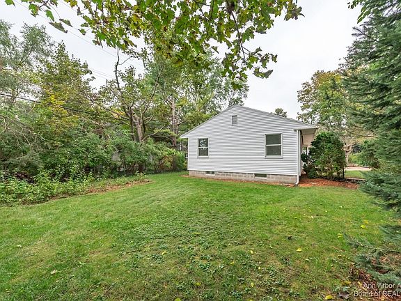 3rd image of 1920 Brock Ct