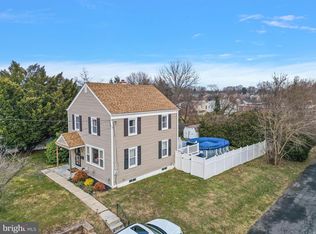 17 Upland Rd, Brookhaven, PA 19015