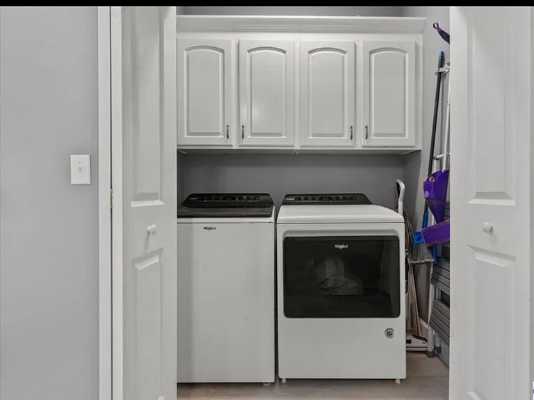 528 Azalea Dr — Photo 6