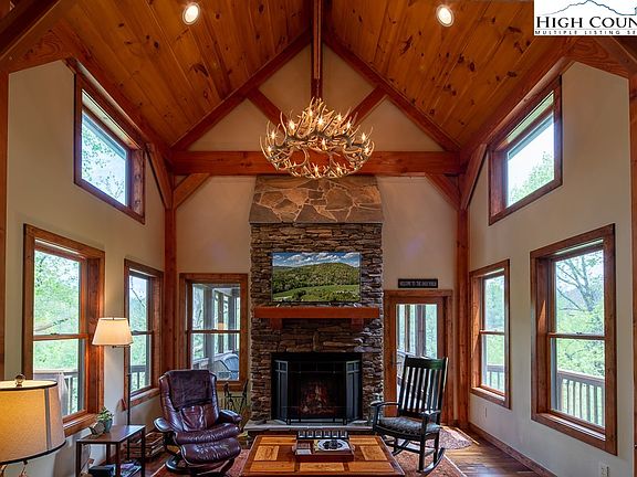 3rd image of 317 Little River Road