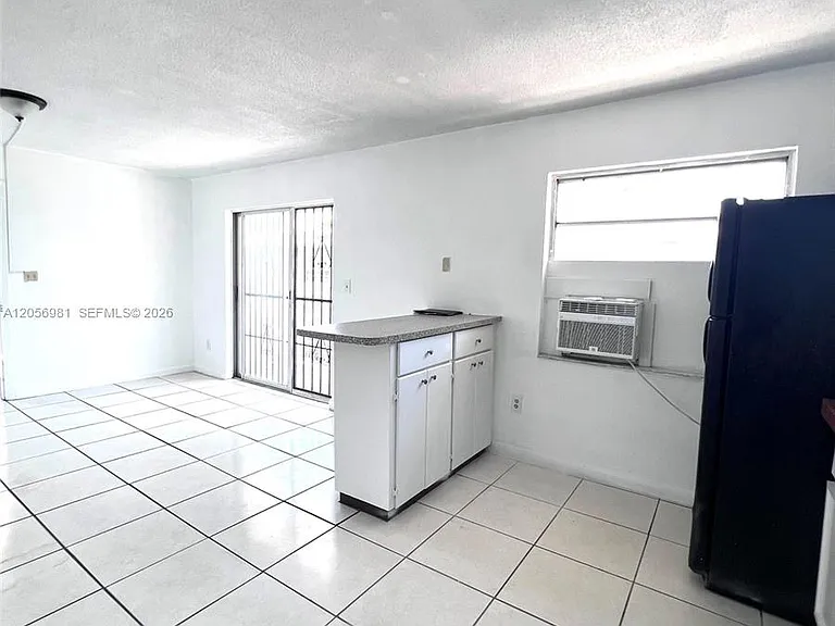 121 NE 80th Ter #8 — Photo 4