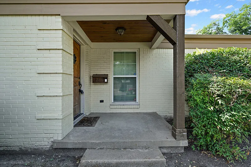 3 bed, 3.0 bath, 1500 sqft, $3,700 — Photo 3