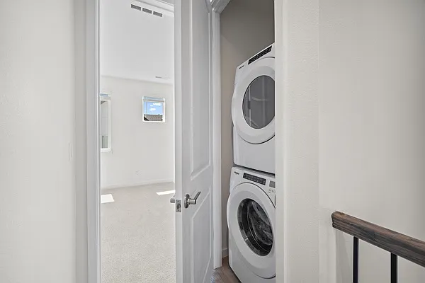 4037 Ascend Grv — Photo 33