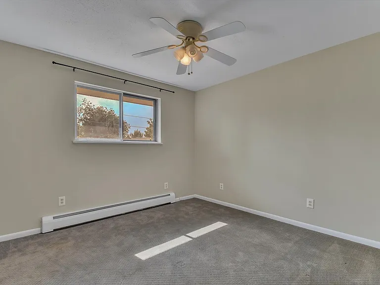 7687 Newman St — Photo 22