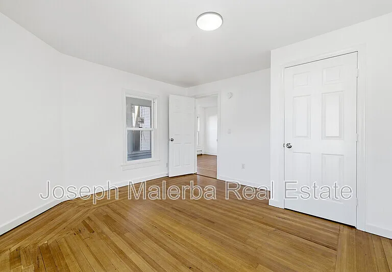 159 Connecticut Ave #2 — Photo 23