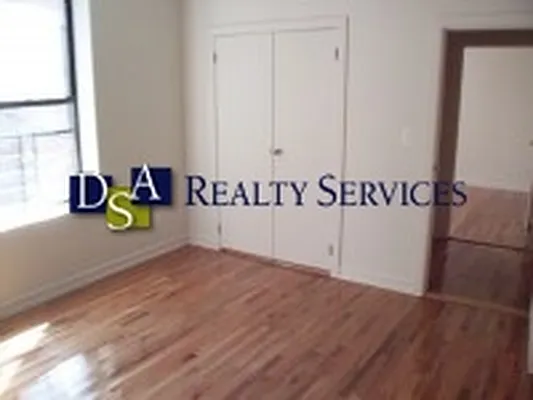 Rented by DSA Realty Midtown West | media 34