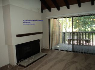 802 Woodside Ln E UNIT 9, Sacramento, CA 95825
