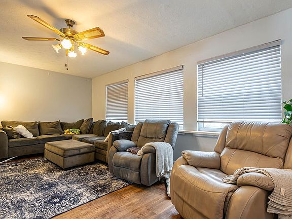 5th image of 1161 Hollace Chastain Rd