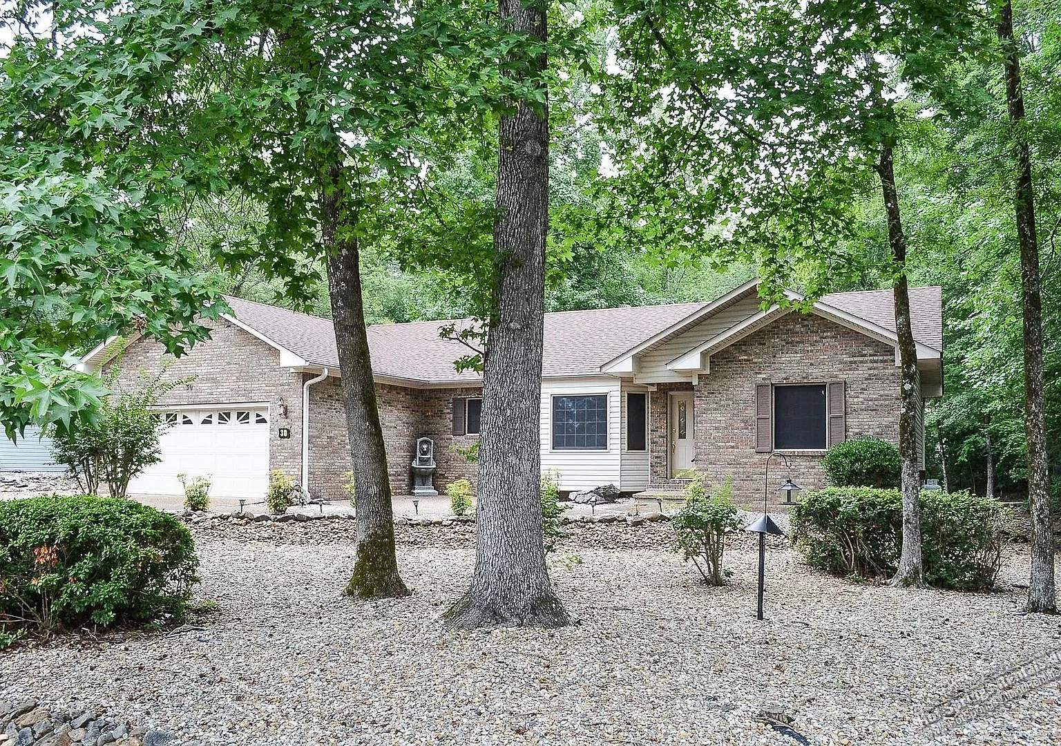 Spacious 3-Bedroom Home for Long-Term Lease in Hot Springs Village — Photo 2