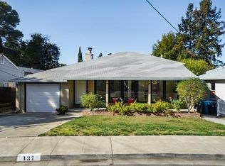 137 Oakview Dr, San Carlos, CA 94070