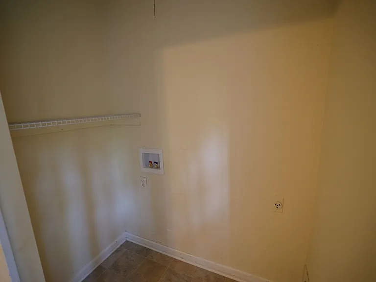 224 Charleston Ave — Photo 6