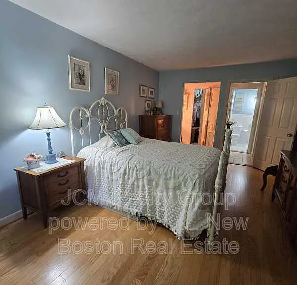 276 Albion St — Photo 21