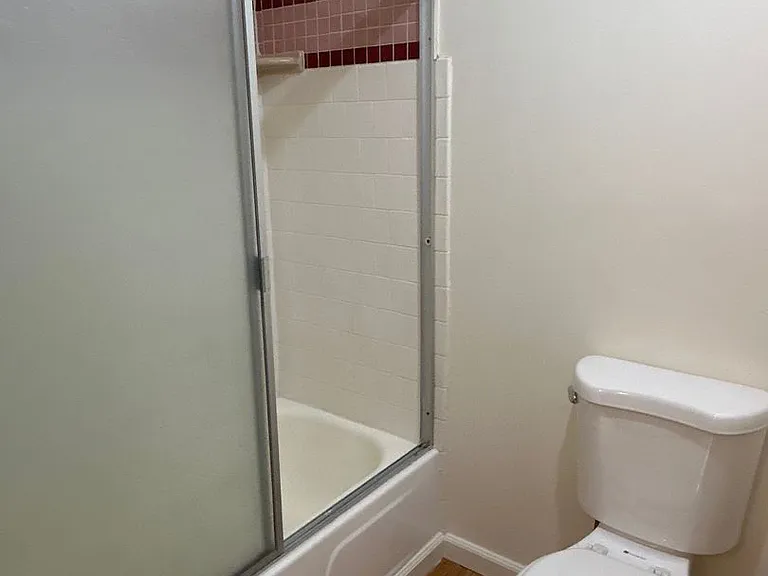 1010 S Atlantic Blvd — Photo 8