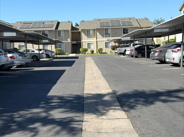 Bordeaux House Apartments