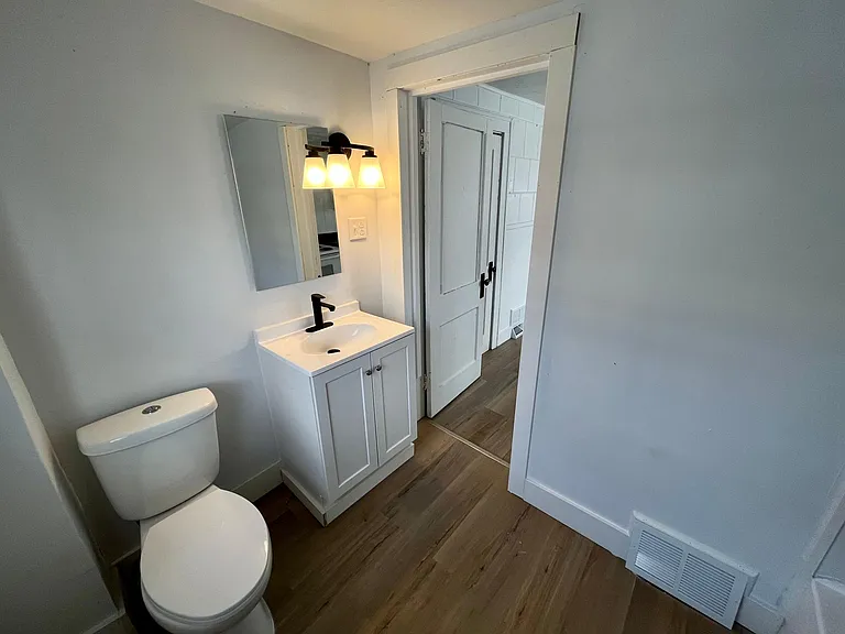 425 Birdsell St — Photo 11