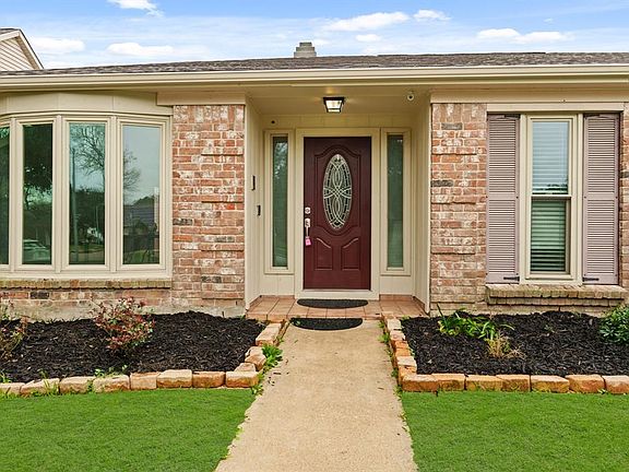 2nd image of 22119 Elsinore Drive