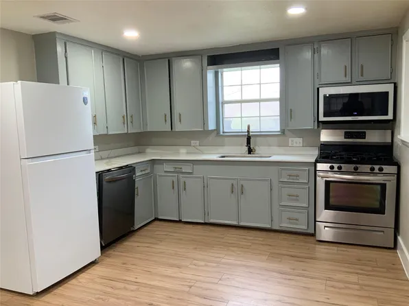2415 Perry St, Baytown, TX 77521
