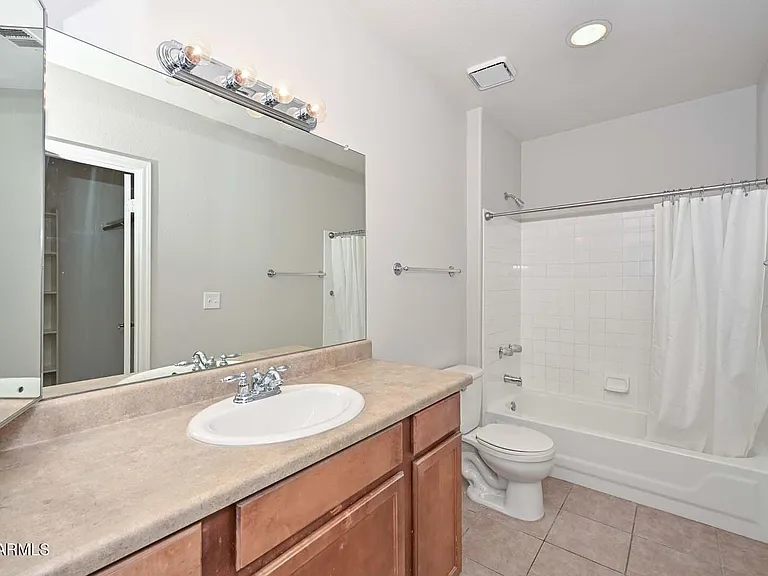750 E Northern Ave #1100 — Photo 20