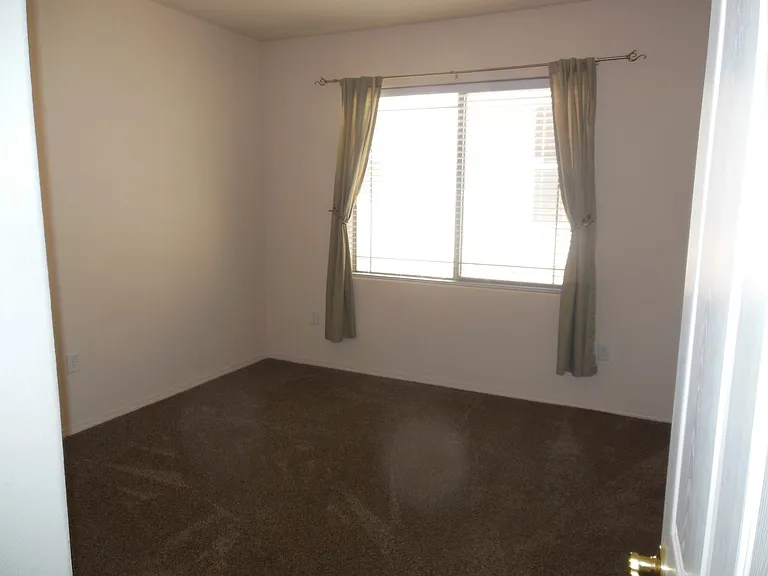 1640 Arbolera Loop SE — Photo 10