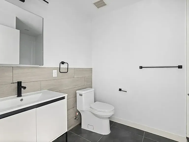 1950 Amsterdam Ave #2B — Photo 10