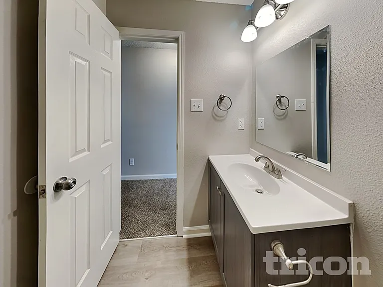 10428 Kensington Way — Photo 14