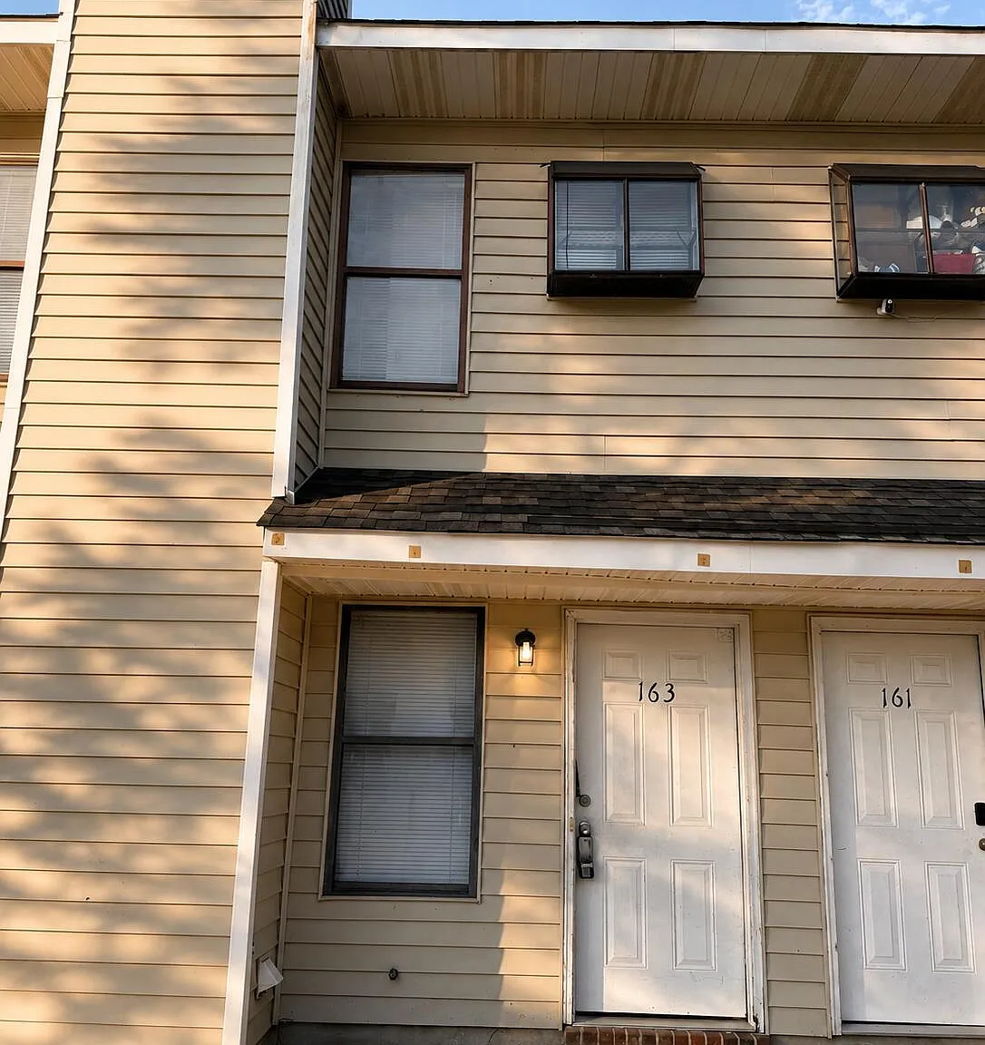 3 bed, 2.5 bath, 1136 sqft, $1,750 — Photo 1