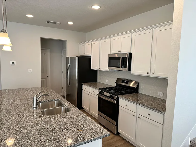 2101 Wheelbarrow Way #A — Photo 5