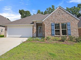 111 Hyde Park Dr, Brandon, MS 39042