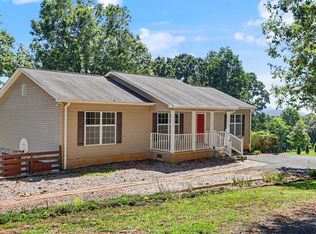 299 Galloway Dr, Hayesville, NC 28904