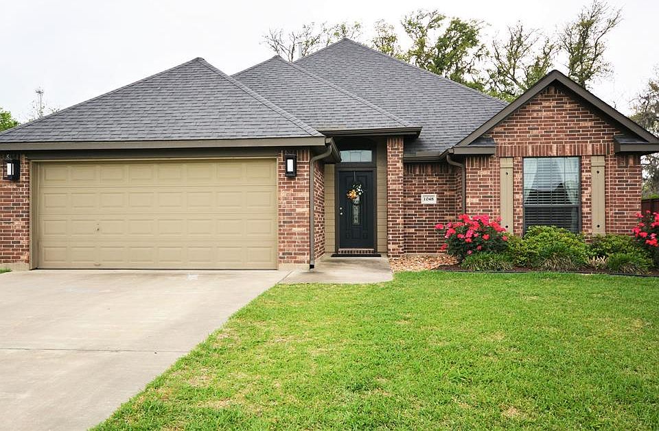 1st image of 1048 Cardinal Dr