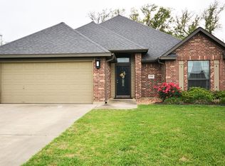 1048 Cardinal Dr, Richwood, TX 77566