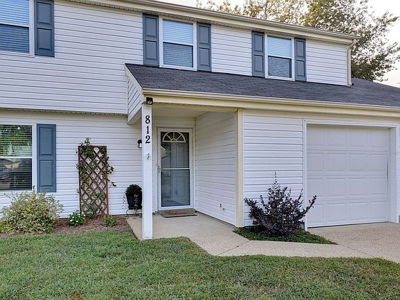 4th image of 812 Stony Dr