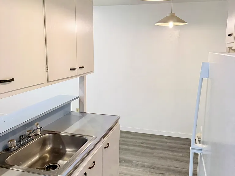 2521 Piedmont Ave #3 — Photo 2