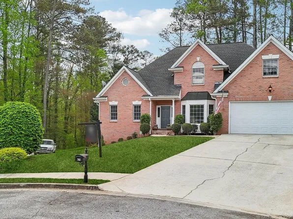 740 Trillium Ln, Lilburn, GA 30047