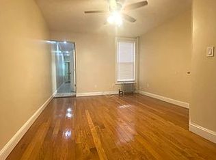21-63 42nd St #1L, Astoria, NY 11105