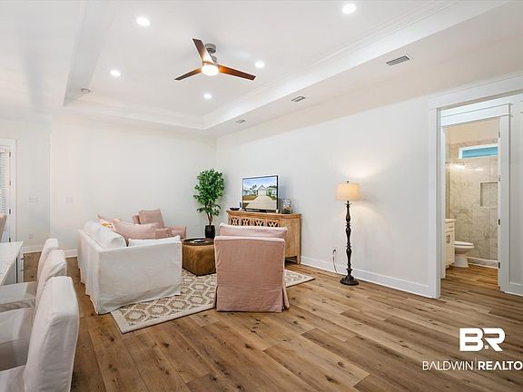 4th image of 8045 Carmel Cir