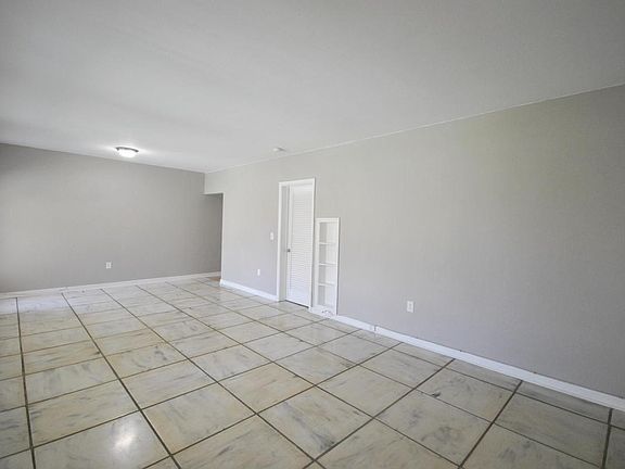 4th image of 10200 E Bay Harbor Dr APT 6C