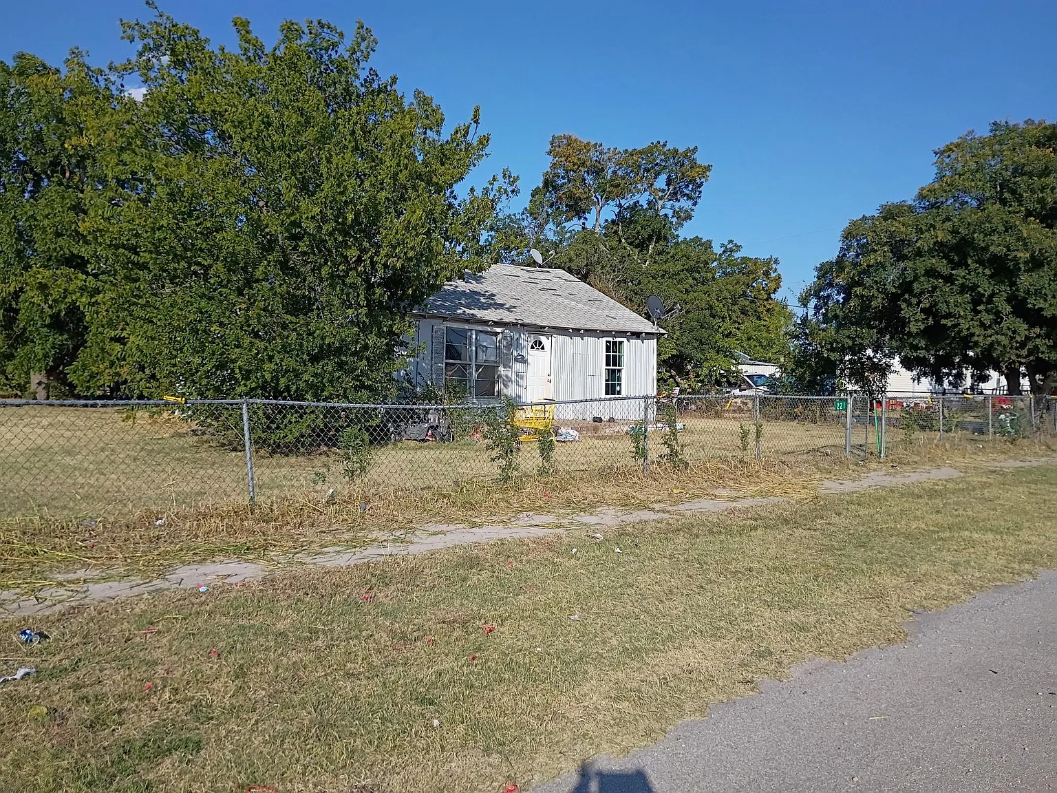 3 bed, 1.5 bath, 1100 sqft, $895 — Photo 4