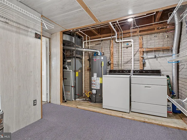 7259 Worsley Way — Photo 46