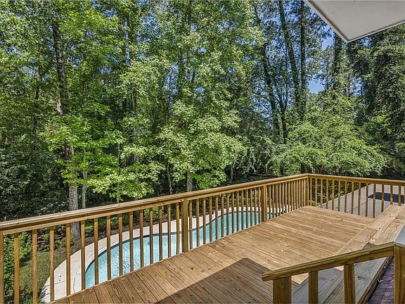3rd image of 2903 Valley Manor Dr