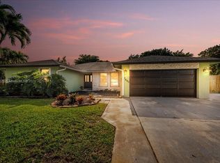 7690 Plantation Rd, Plantation, FL 33324