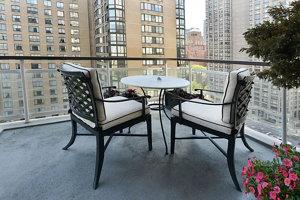 Sold by Nest Seekers International | media 19