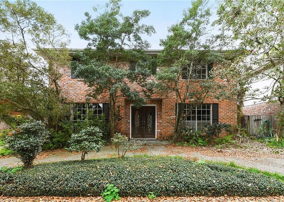 1st image of 4612 Chateau Dr