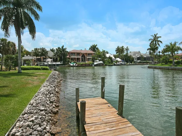 2020 8th St S, Naples, FL 34102