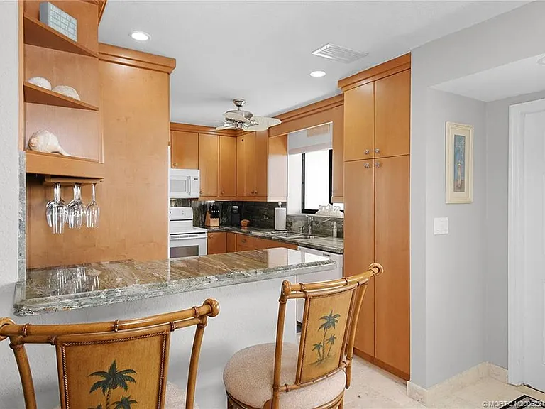 2375 NE Ocean Blvd #E402 — Photo 7