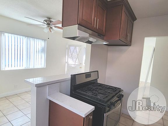 5th image of 13622 Cerise Ave #B