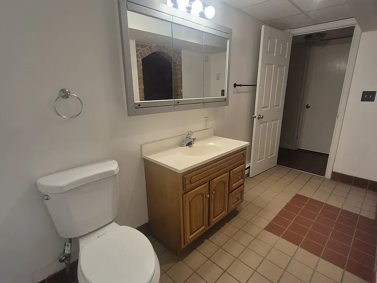 530 Main St #C — Photo 6