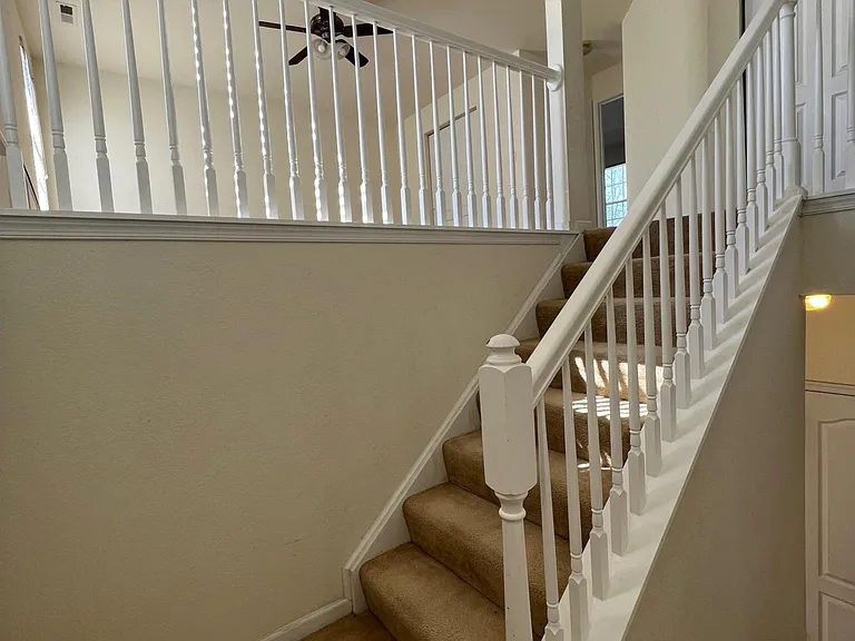 3933 Runey Dr — Photo 23