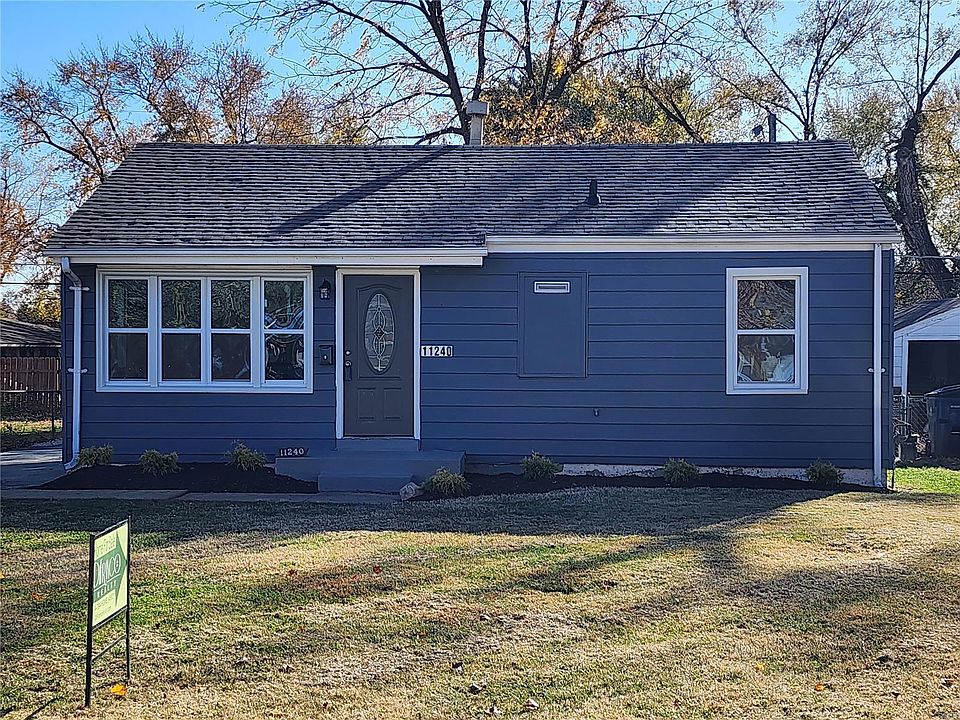1st image of 11240 Saint Clement Ln