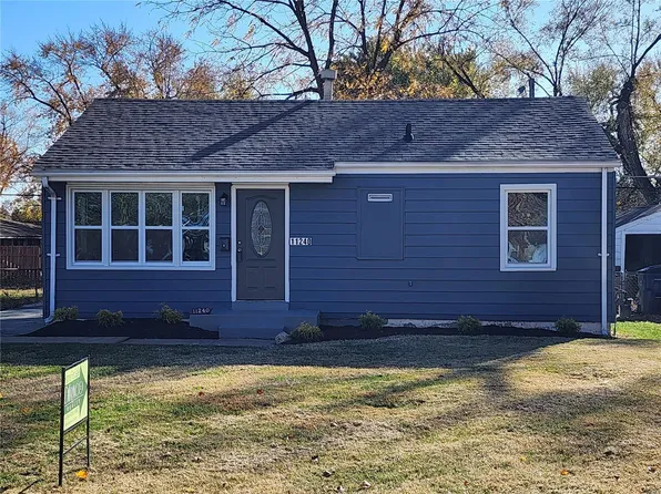 11240 Saint Clement Ln, Saint Ann, MO 63074